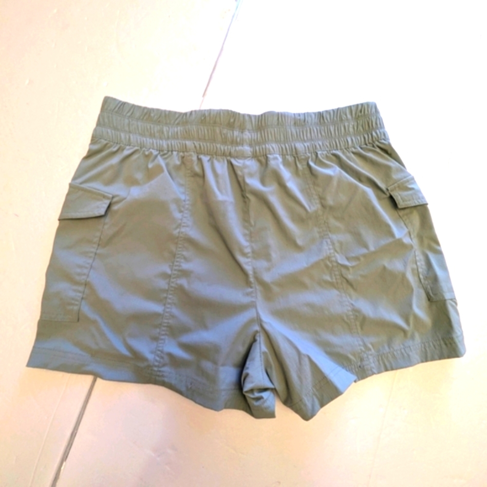 Yogalicious Sage Green Women's Cargo Shorts